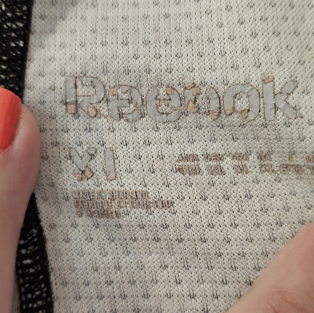Reebok - Picture 5 of 5